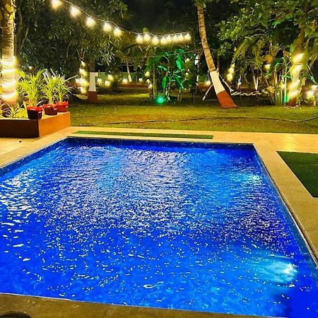 Stay On The Way Resort Mandwa Alībāg Ngoại thất bức ảnh
