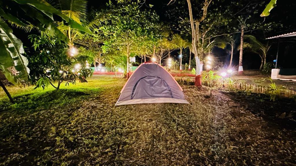 Stay On The Way Resort Mandwa Alībāg Ngoại thất bức ảnh